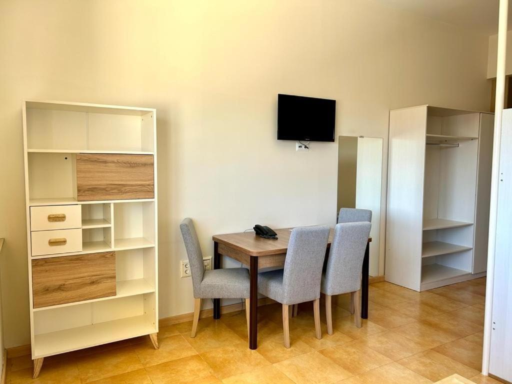 Apartamentos Turisticos Mediterraneo Cartagena Bagian luar foto