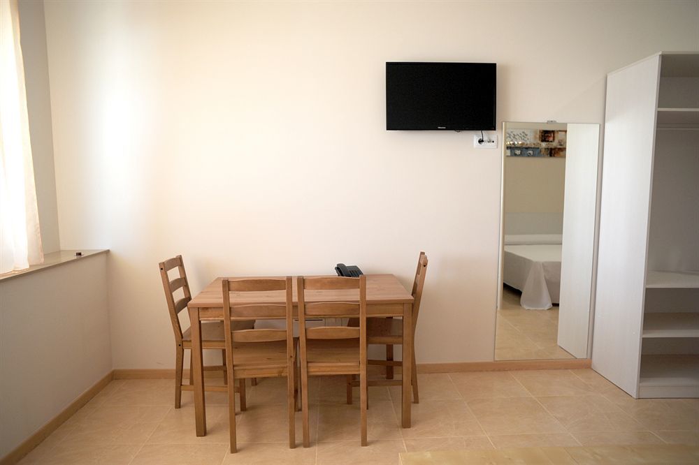 Apartamentos Turisticos Mediterraneo Cartagena Bagian luar foto