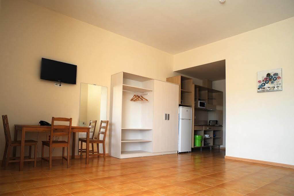 Apartamentos Turisticos Mediterraneo Cartagena Bagian luar foto